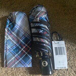 Mini umbrella Vera Bradley Snowy Plaid pattern.